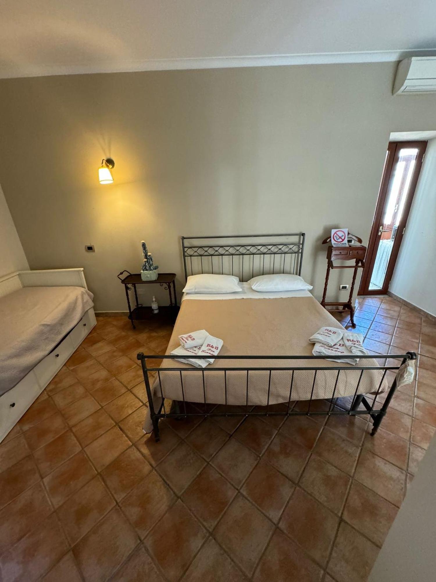 Beb Don Gennaro Bed & Breakfast Naples Exterior photo